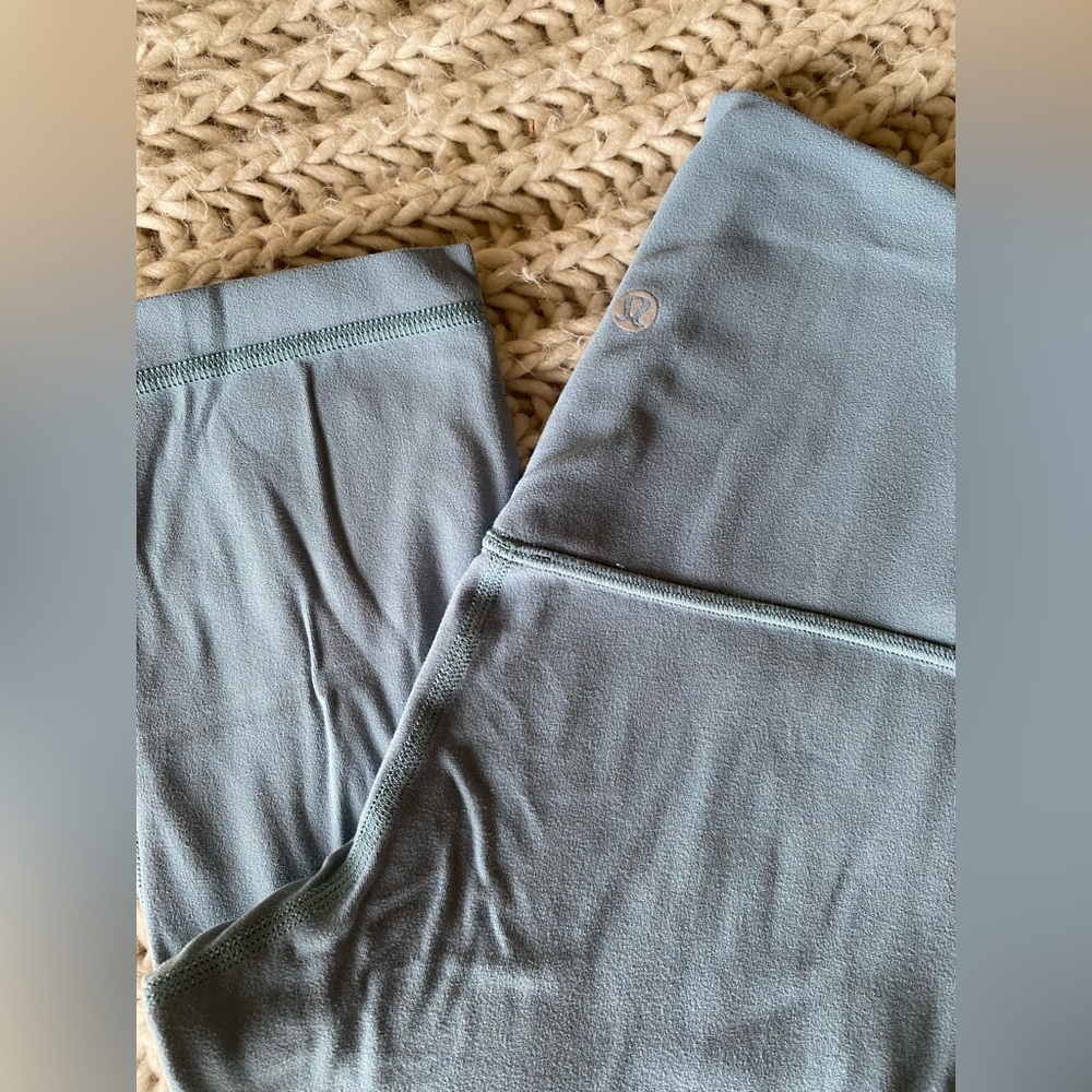 cropped lululemon align leggings